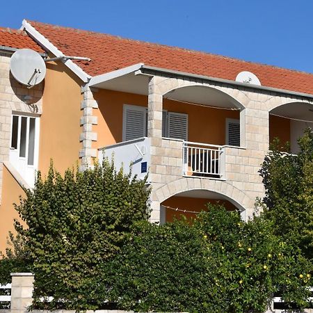 Apartment Andrea Orebic Exterior photo